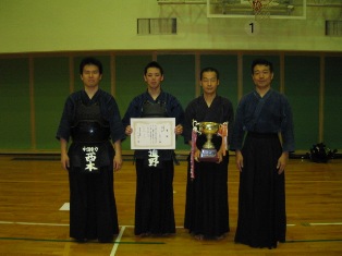 130623_団体戦優勝（本社チーム）.JPG