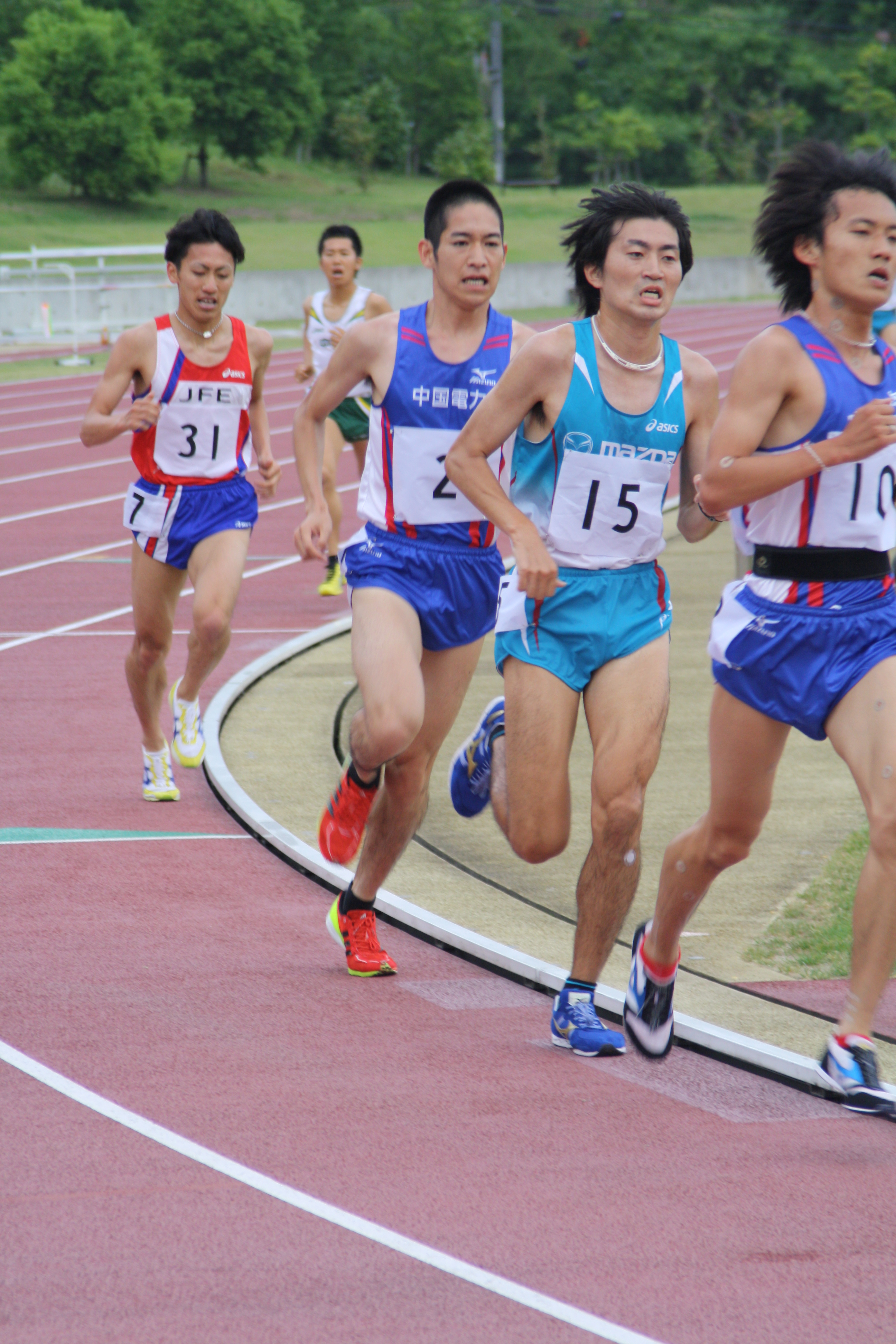 2012県実陸上5000白濱.jpg