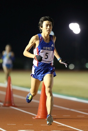 2013_第4回中国実業団記録会(10000m：藤森).jpg